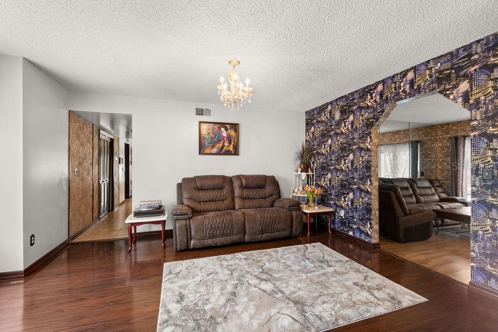 Image 16 of 59 For 7846 Snowberry Circle