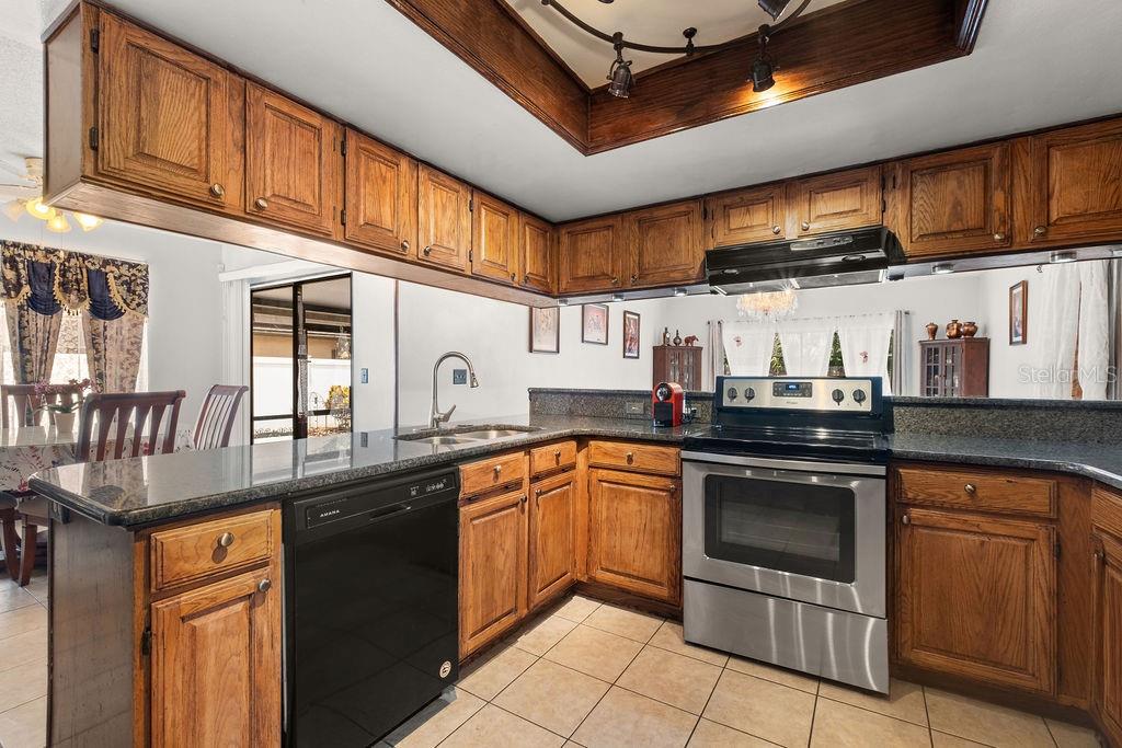 Image 28 of 59 For 7846 Snowberry Circle