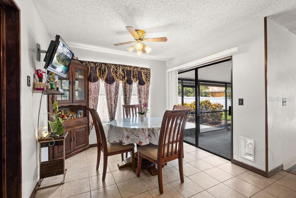 Image 29 of 59 For 7846 Snowberry Circle