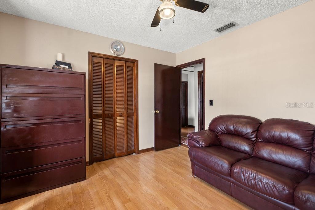 Image 40 of 59 For 7846 Snowberry Circle