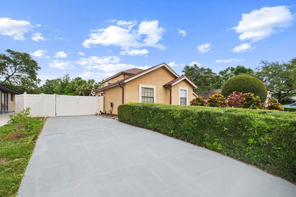 Image 52 of 59 For 7846 Snowberry Circle
