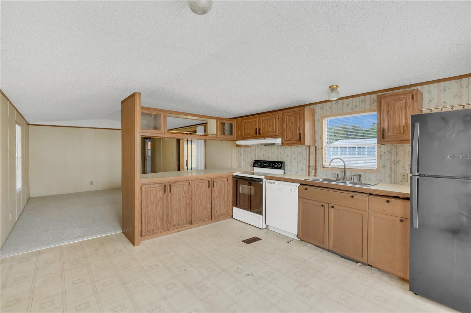 Image 2 of 24 For 434 Spoonbill Court