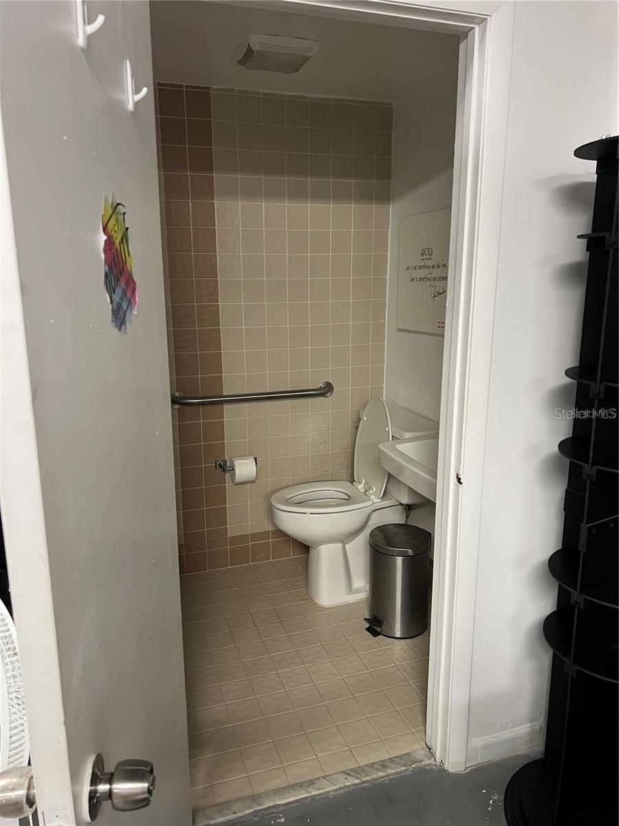 Image 2 of 5 For 14222 136th Street I