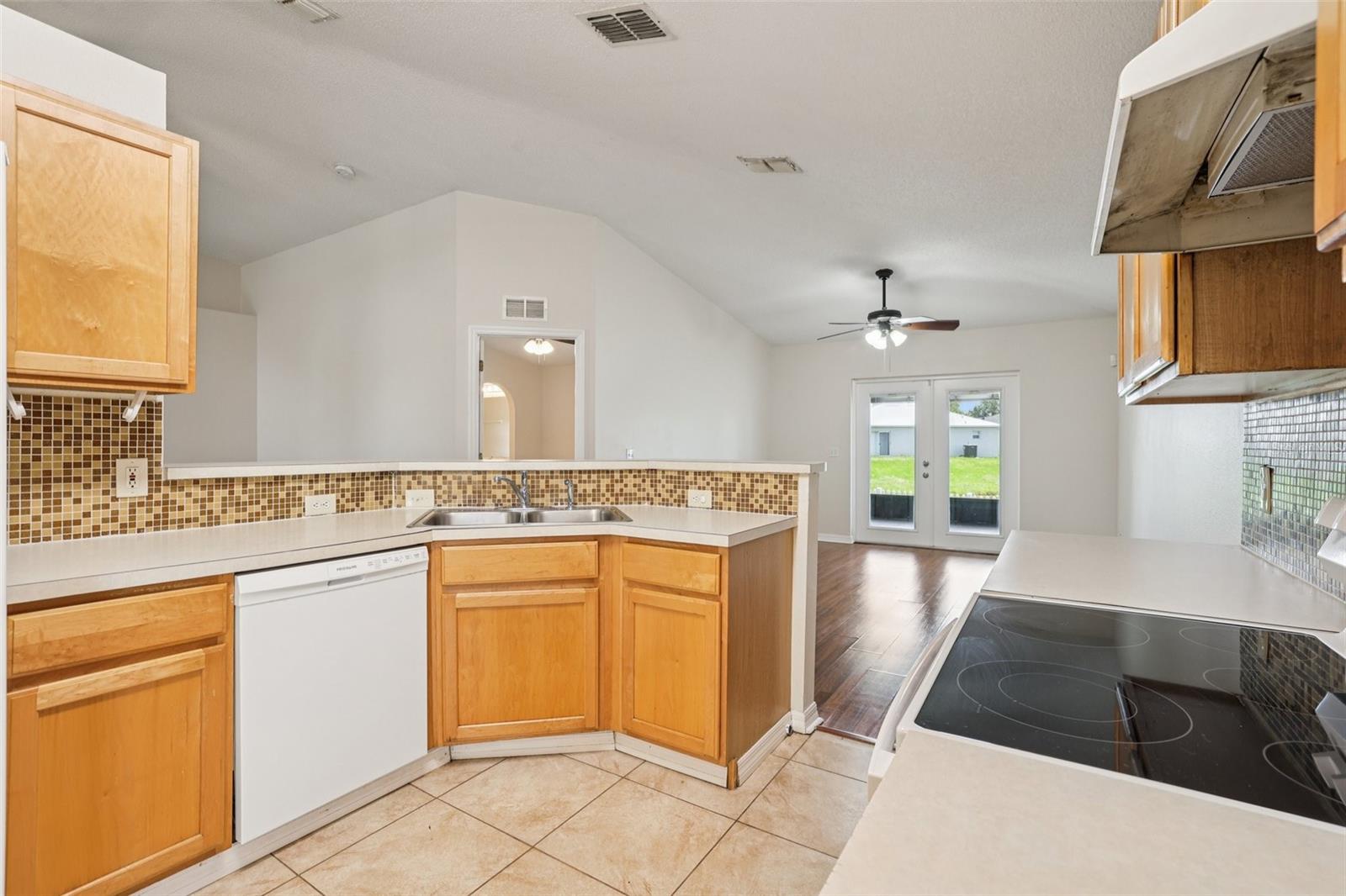 Image 13 of 47 For 3038 Elbib Drive