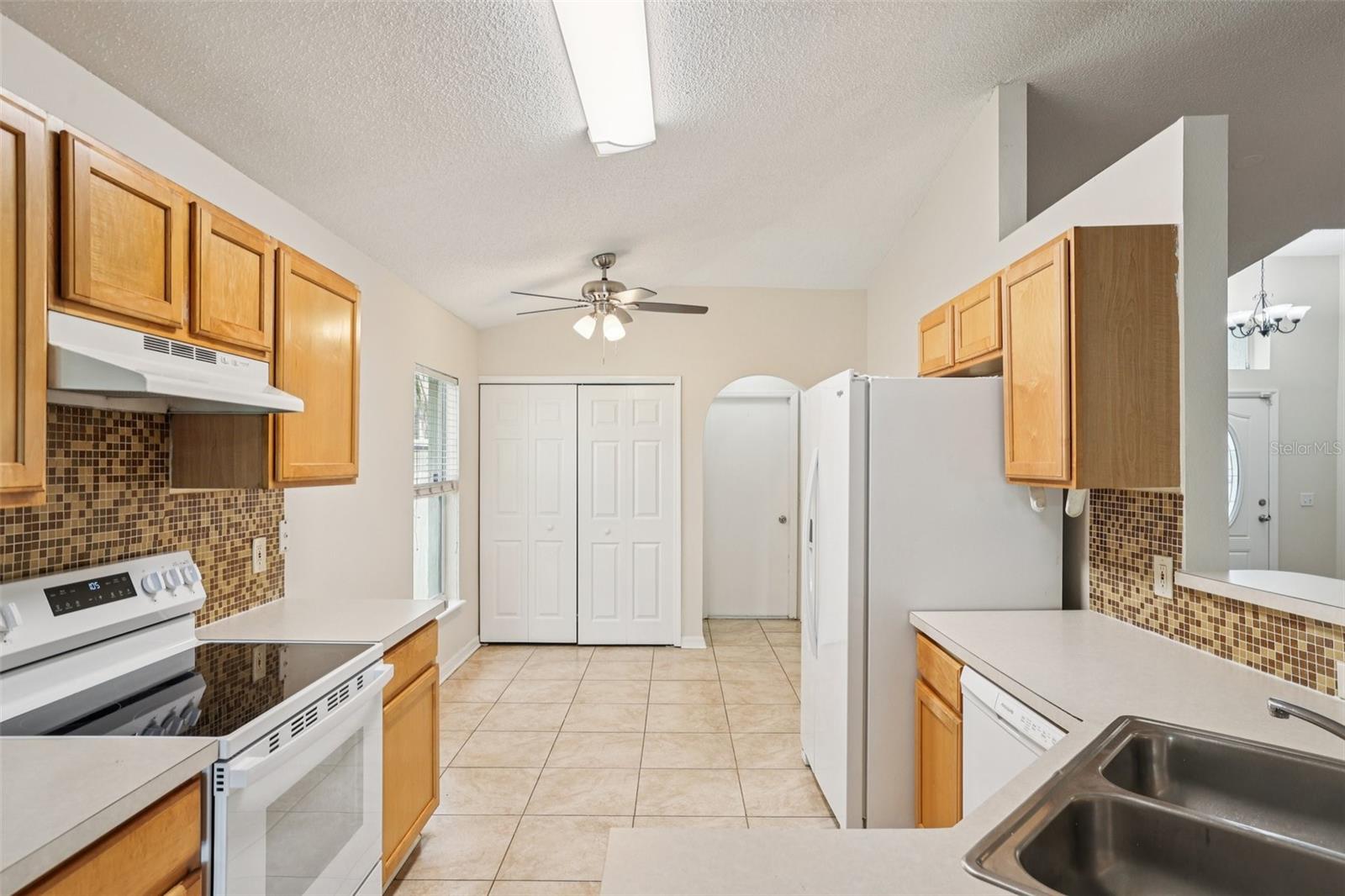 Image 15 of 47 For 3038 Elbib Drive
