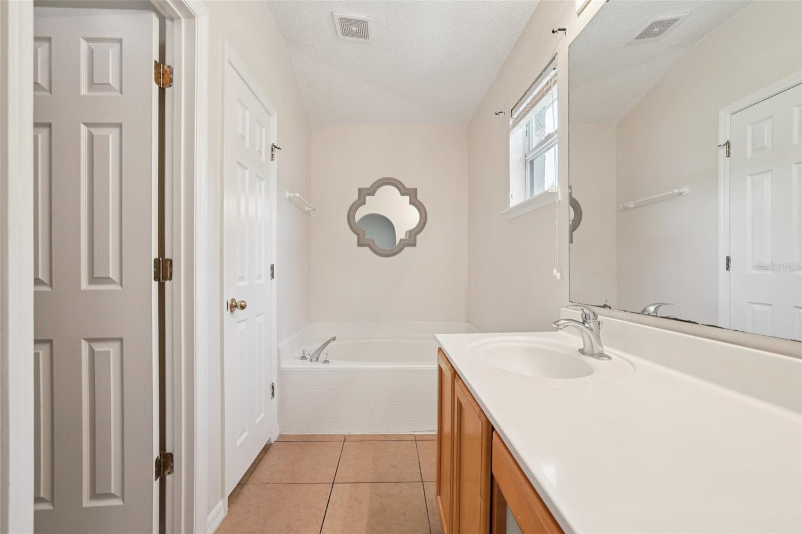 Image 23 of 47 For 3038 Elbib Drive