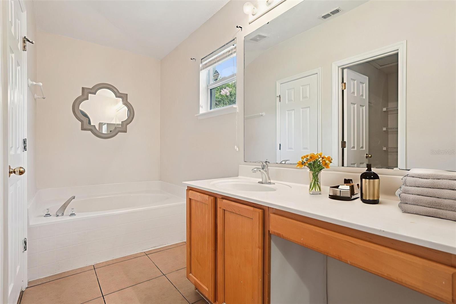 Image 24 of 47 For 3038 Elbib Drive