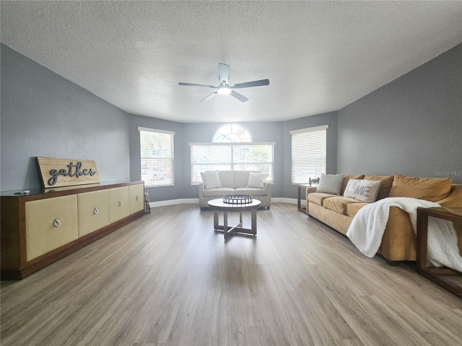 Image 5 of 15 For 2735 Poinciana Boulevard 95
