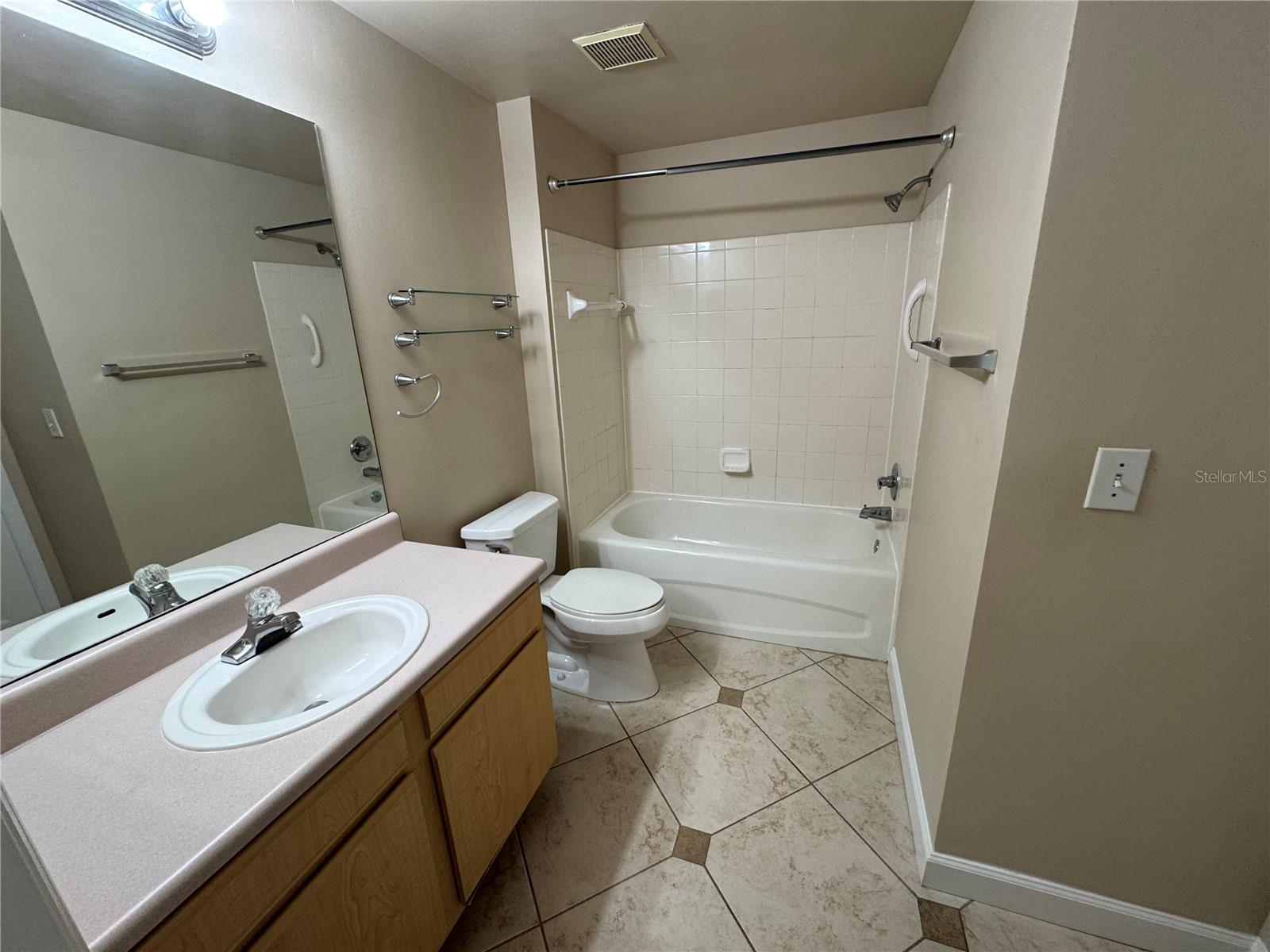 Image 14 of 24 For 10831 Windsor Walk Drive 1210