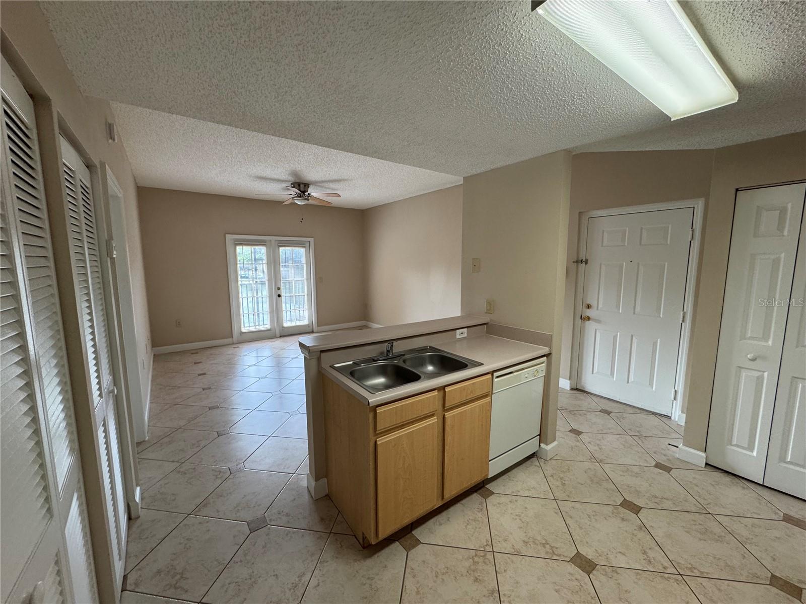 Image 8 of 24 For 10831 Windsor Walk Drive 1210