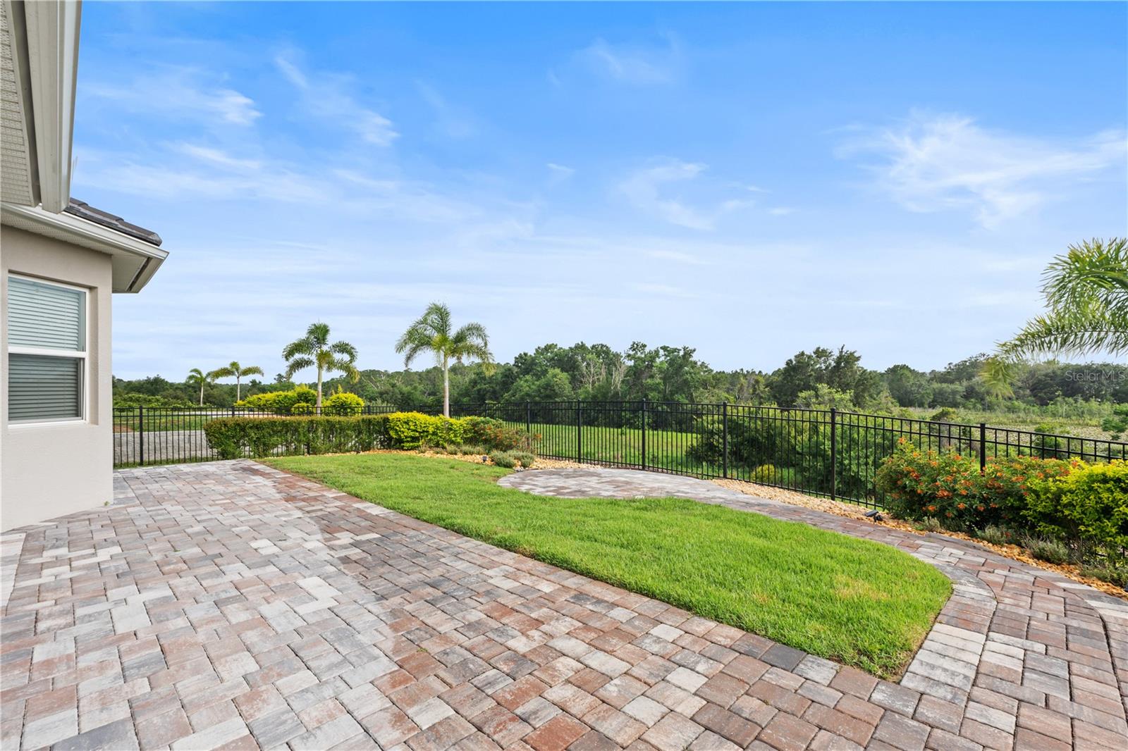 Image 47 of 76 For 16049 Volterra Point