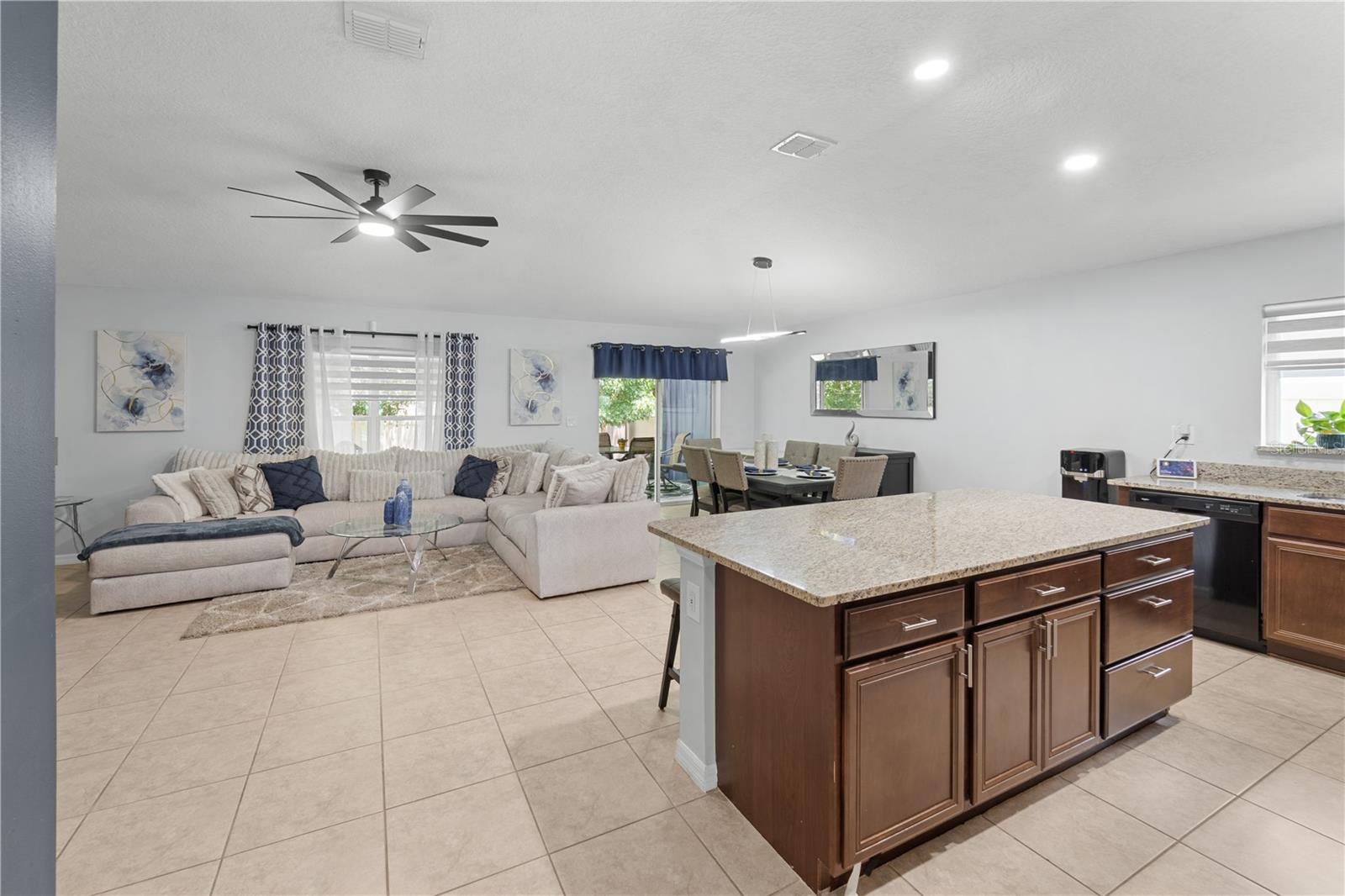 Image 5 of 16 For 2461 Bulrush Dr