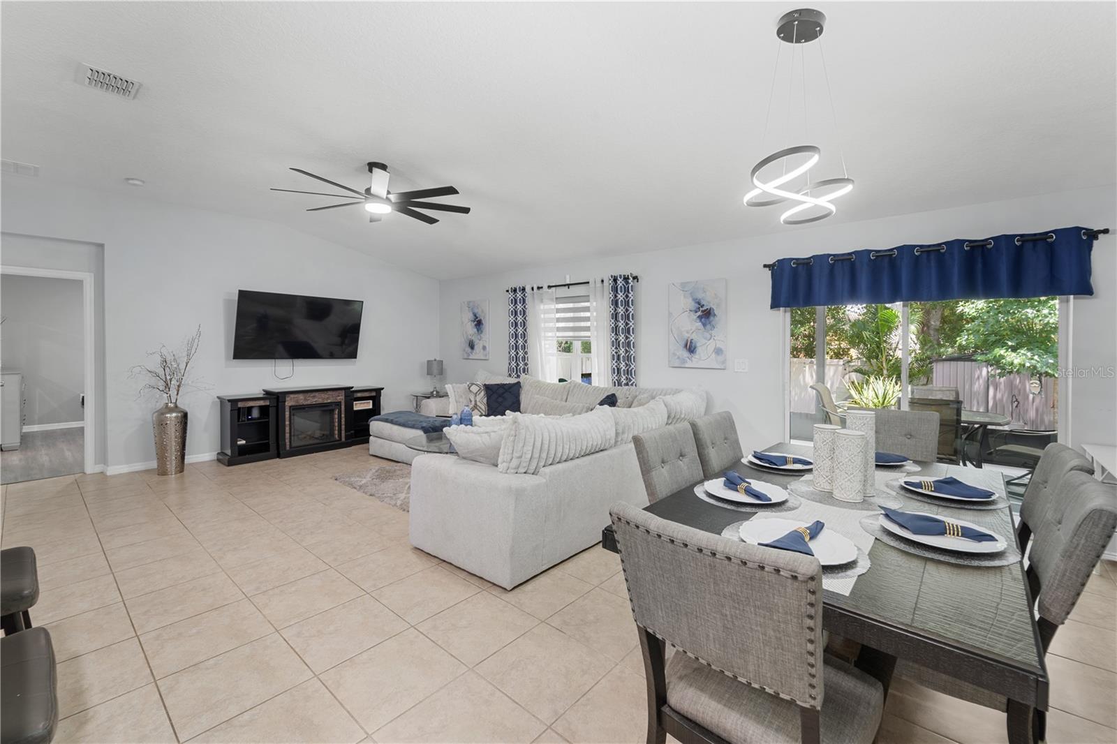 Image 7 of 16 For 2461 Bulrush Dr