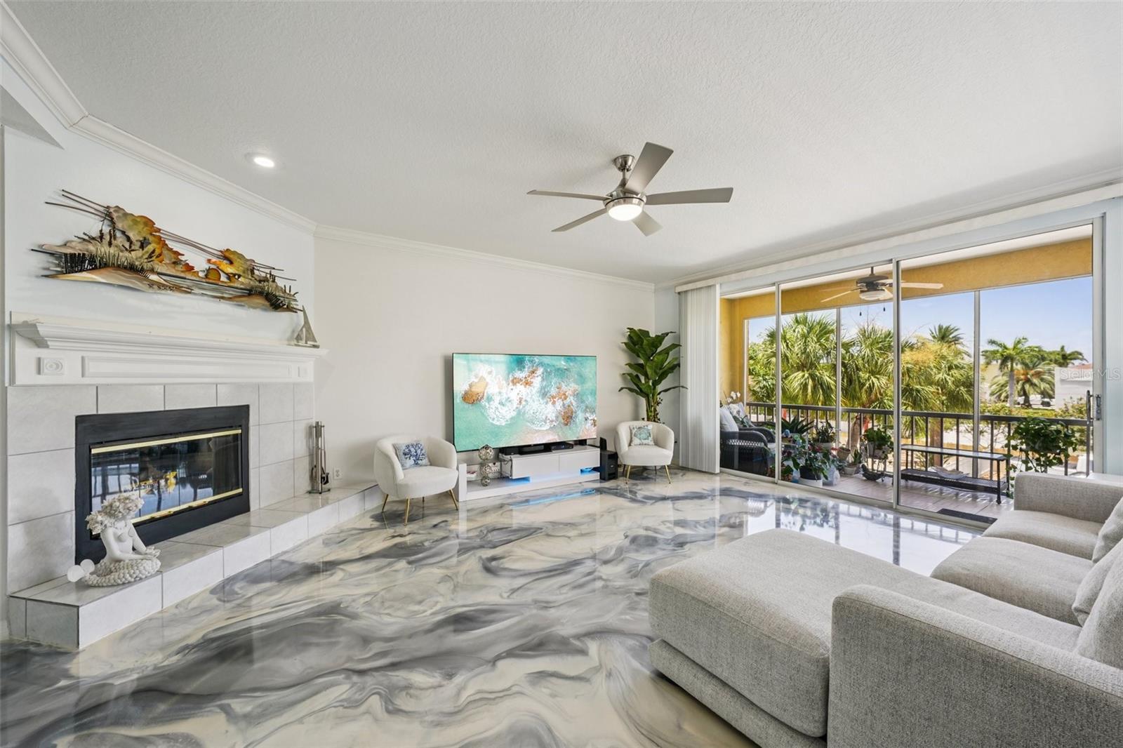 Image 5 of 71 For 1061 Pinellas Bayway S