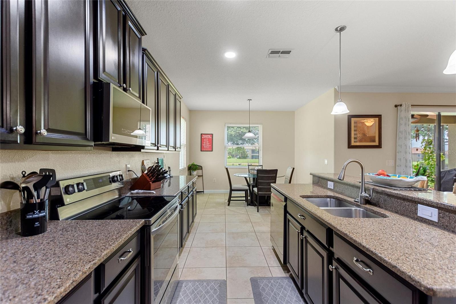 Image 8 of 72 For 1353 Palmetto Dunes St