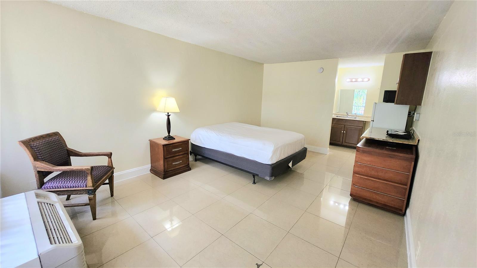 Image 3 of 40 For 7900 Orange Blossom Trail 2102