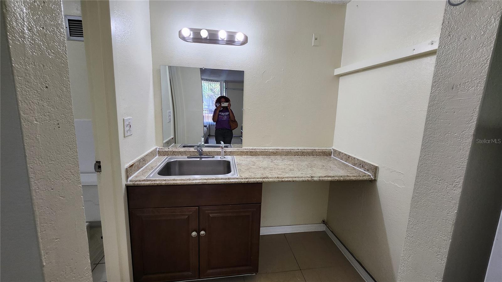 Image 8 of 40 For 7900 Orange Blossom Trail 2102