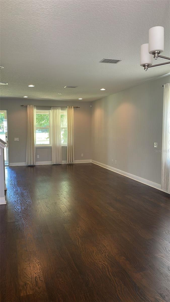 Image 2 of 10 For 2813 Roseglen Way