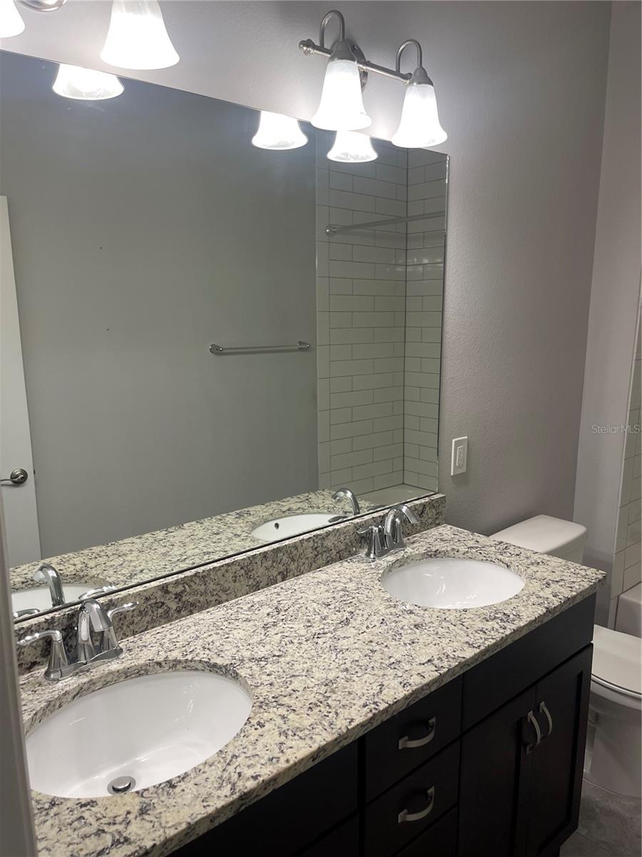 Image 5 of 10 For 2813 Roseglen Way