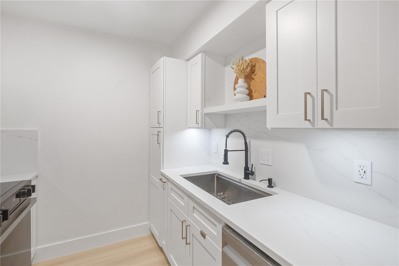 Image 11 of 19 For 4768 Tangerine Avenue 4768