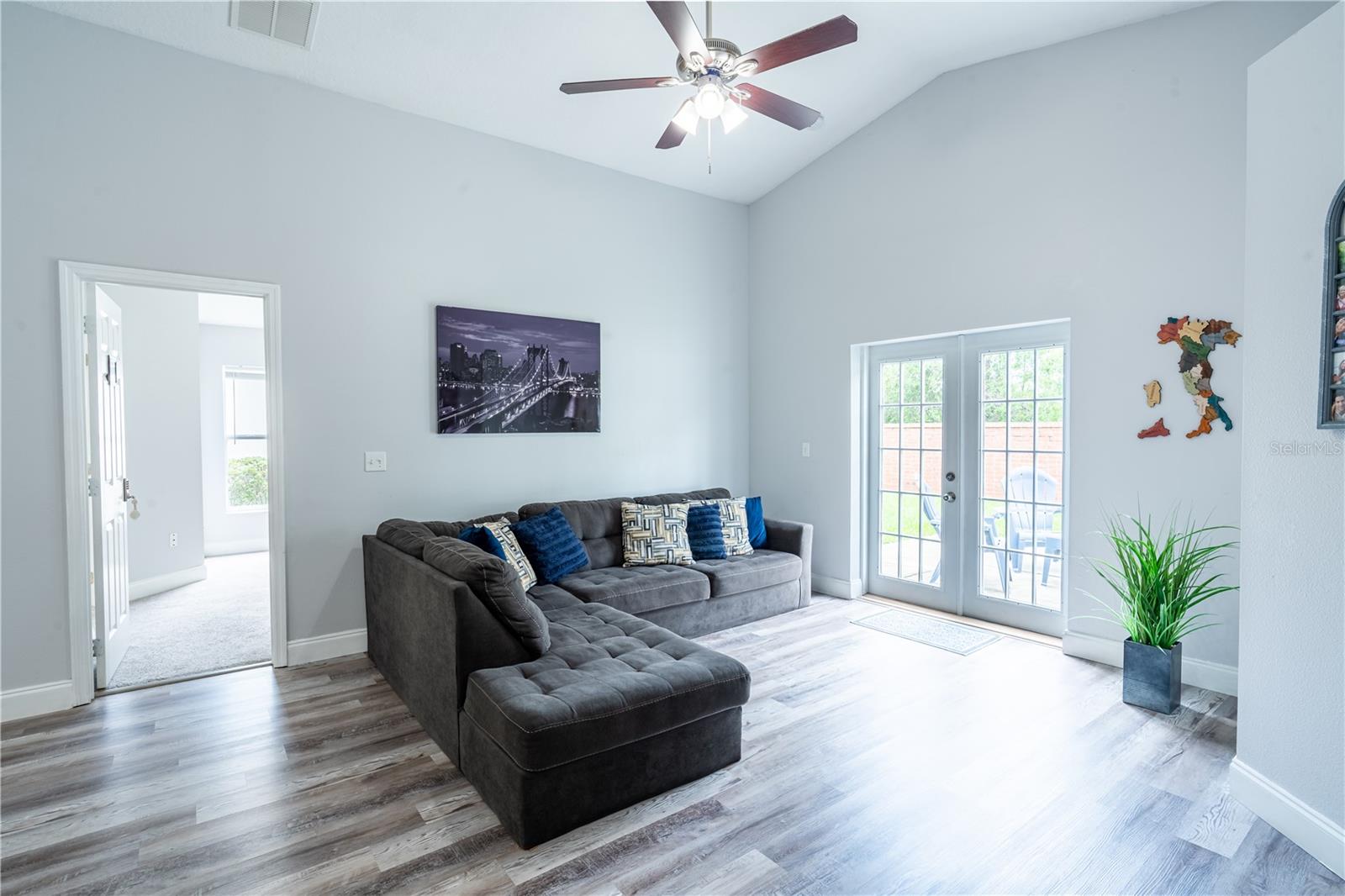 Image 16 of 40 For 1659 Sage Creek Court