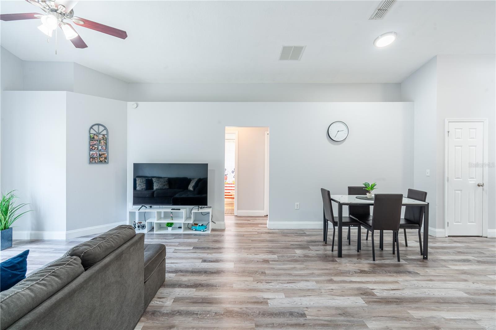 Image 21 of 40 For 1659 Sage Creek Court