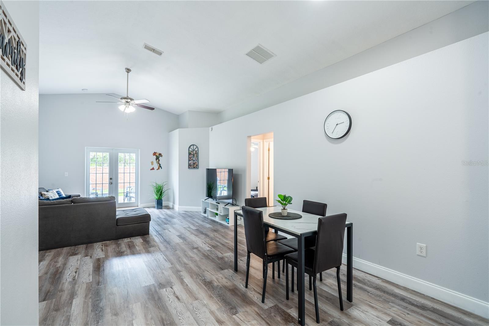 Image 23 of 40 For 1659 Sage Creek Court