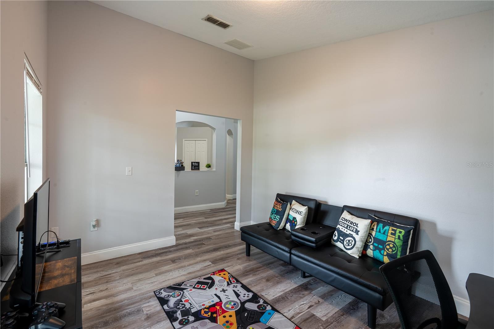 Image 7 of 40 For 1659 Sage Creek Court