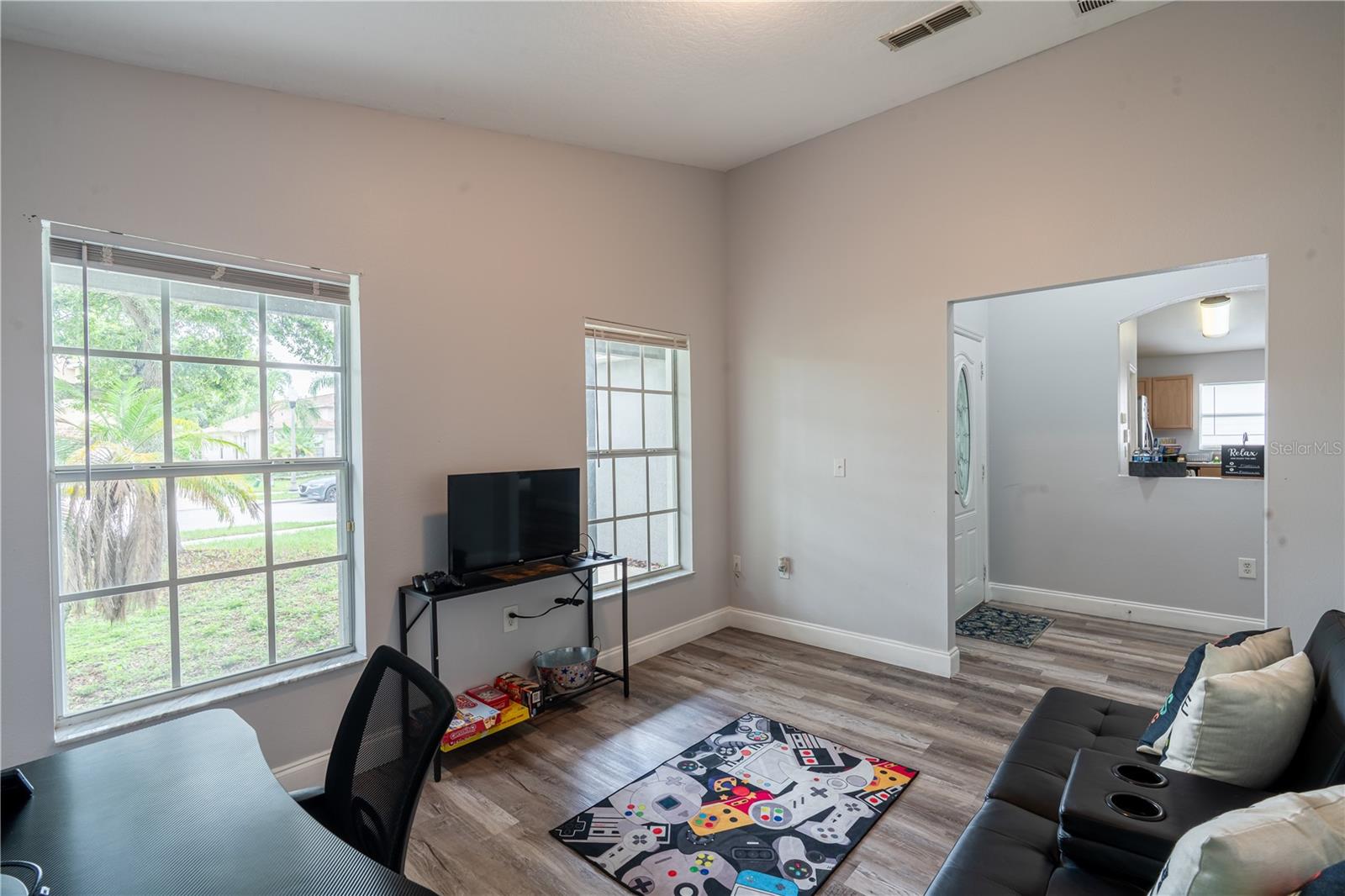 Image 8 of 40 For 1659 Sage Creek Court