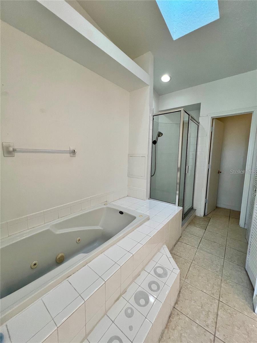 Image 12 of 28 For 658 Caribbean Drive 658