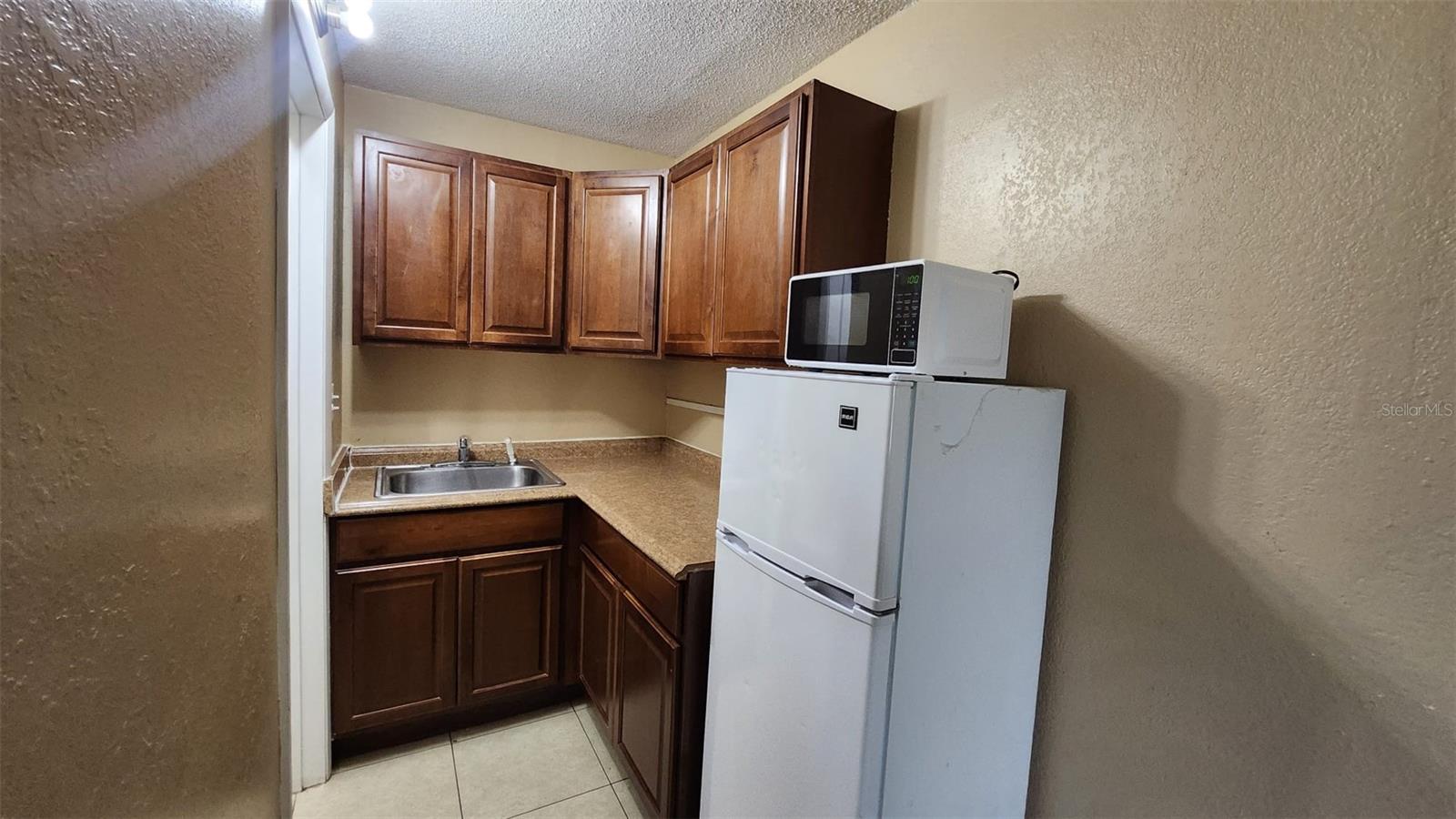 Image 5 of 30 For 7900 Orange Blossom Trail 2074
