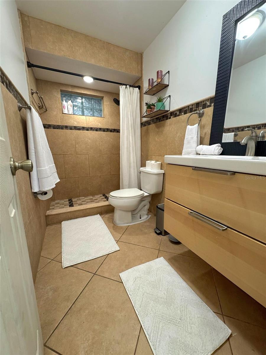 Image 11 of 19 For 81 Winter Park Drive