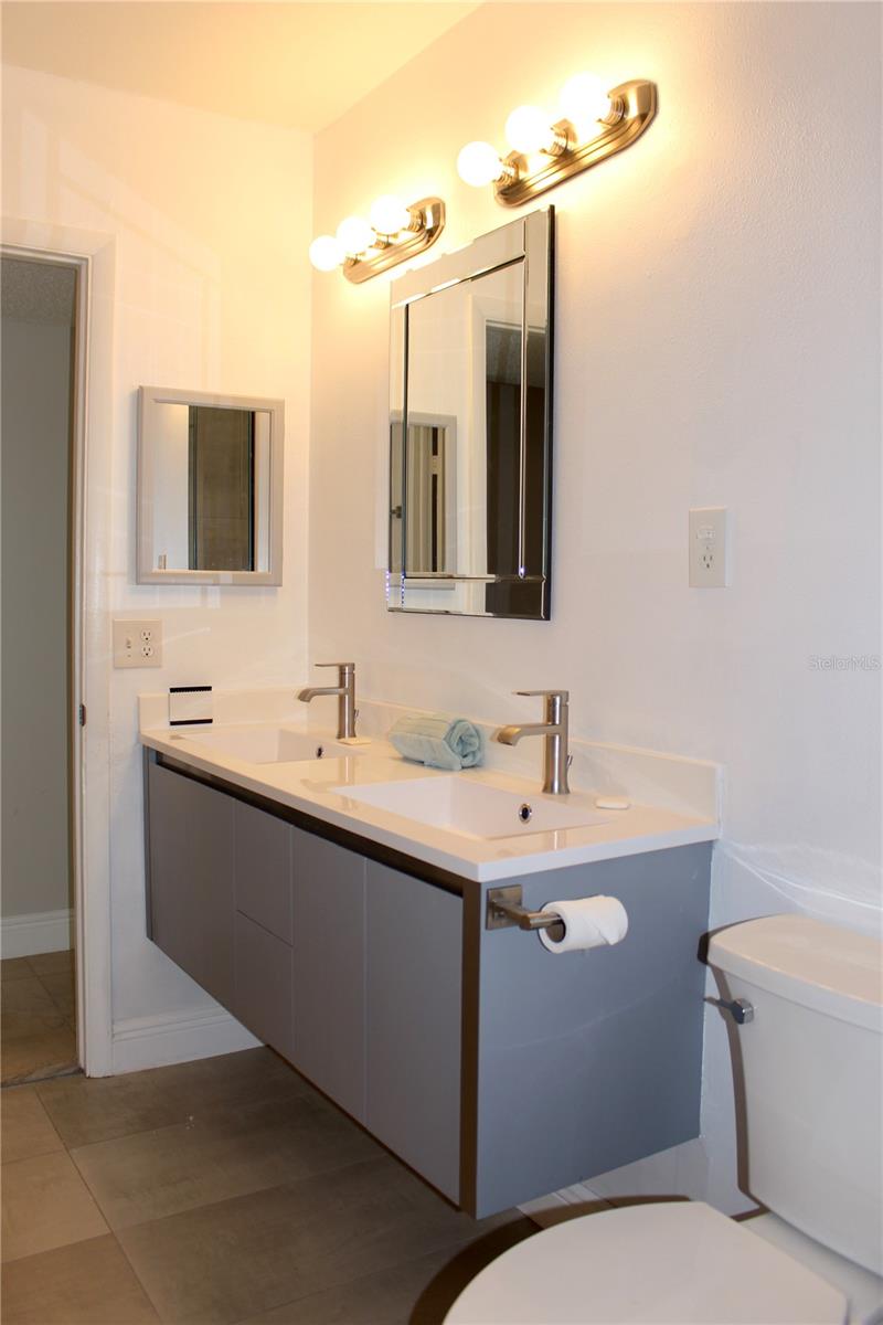 Image 23 of 33 For 9101 Tudor Drive F206