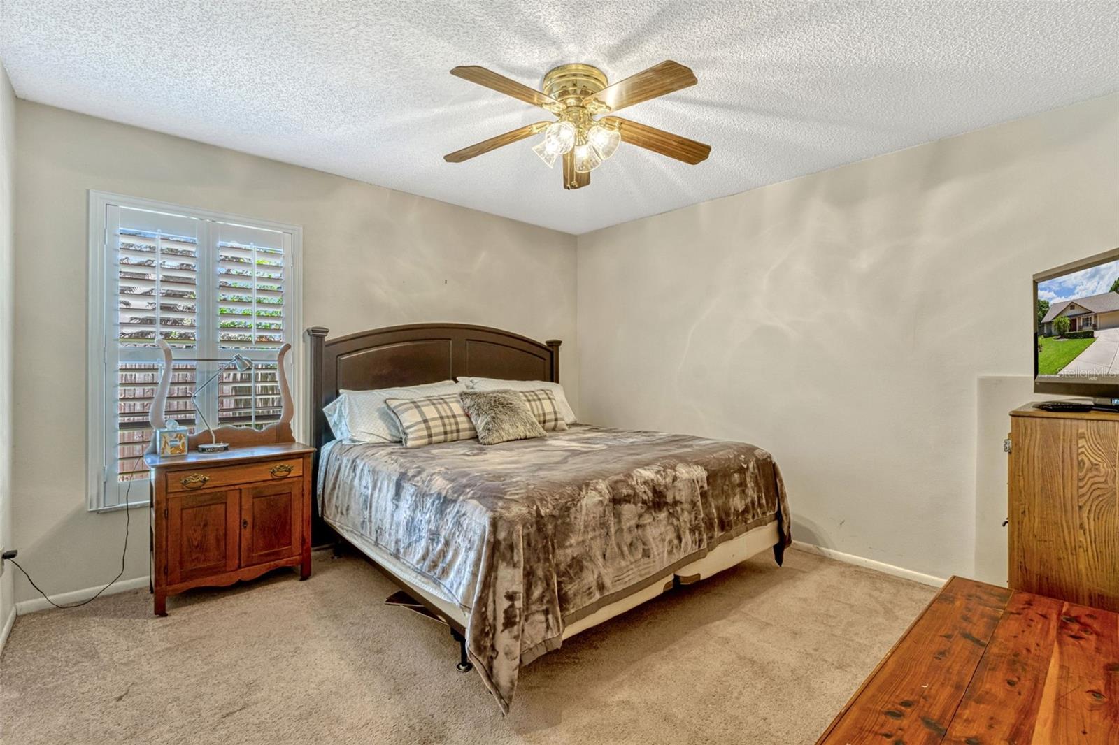 Image 15 of 39 For 1016 Ohanlon Court