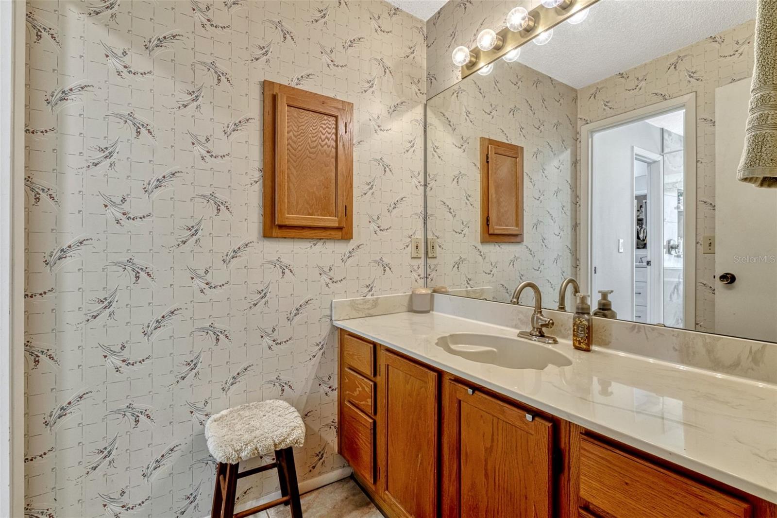 Image 20 of 39 For 1016 Ohanlon Court