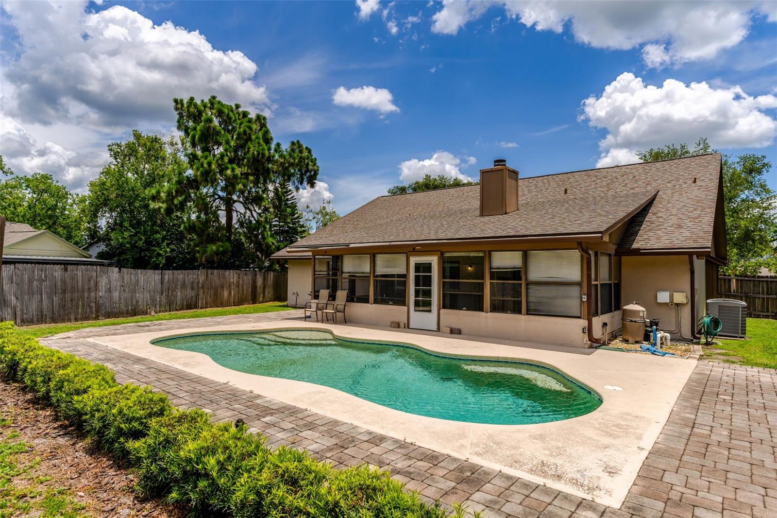 Image 25 of 39 For 1016 Ohanlon Court