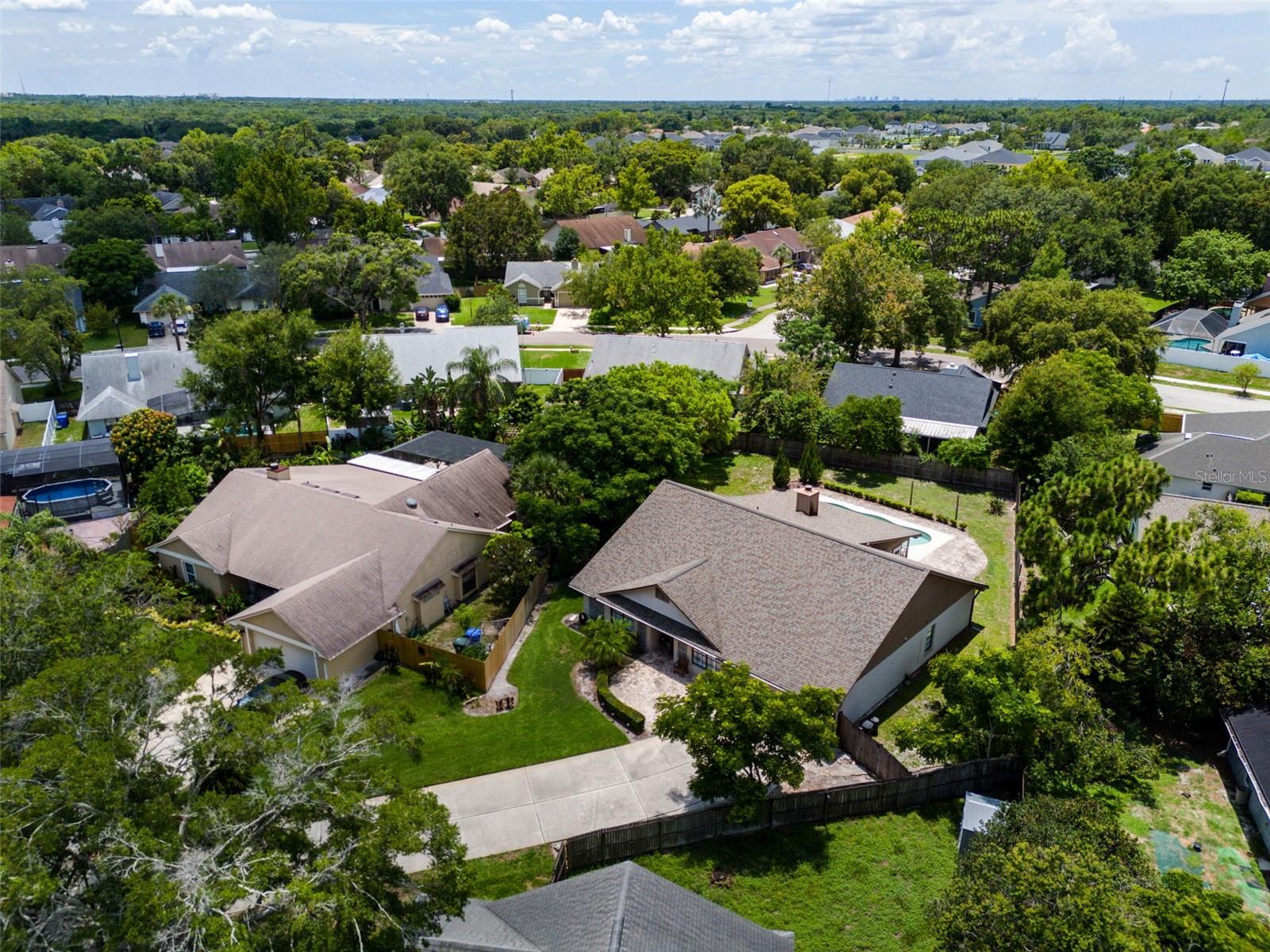 Image 32 of 39 For 1016 Ohanlon Court