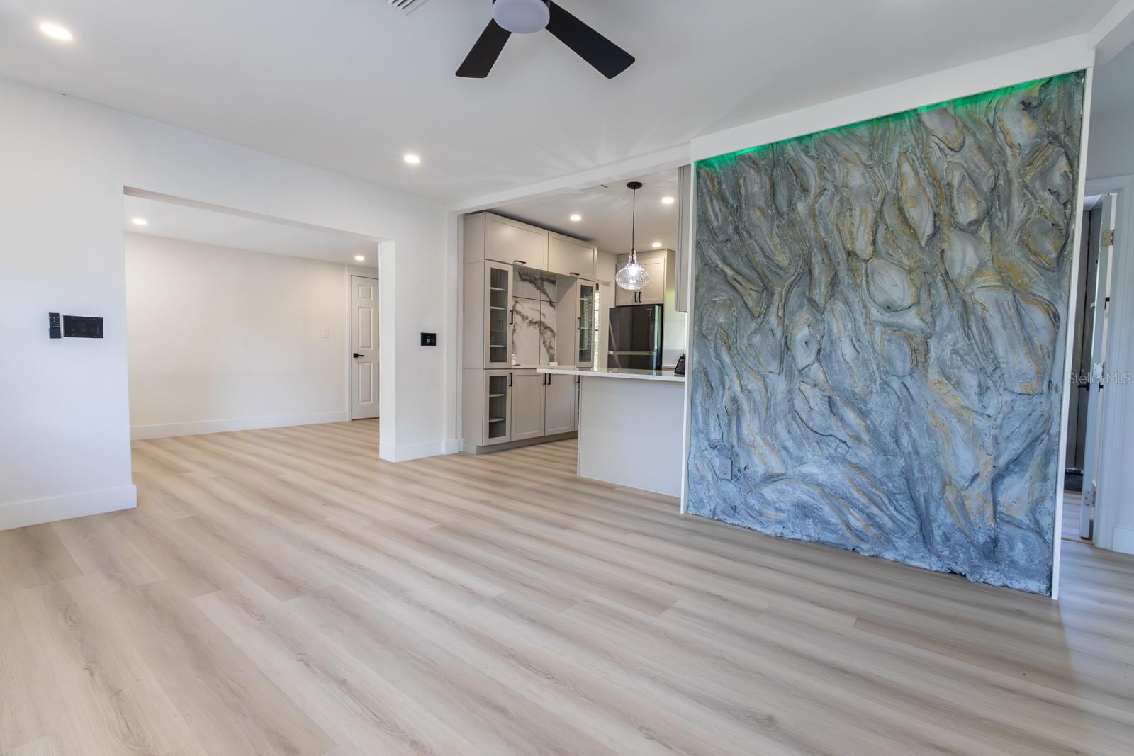 Image 3 of 31 For 722 Carlson Drive