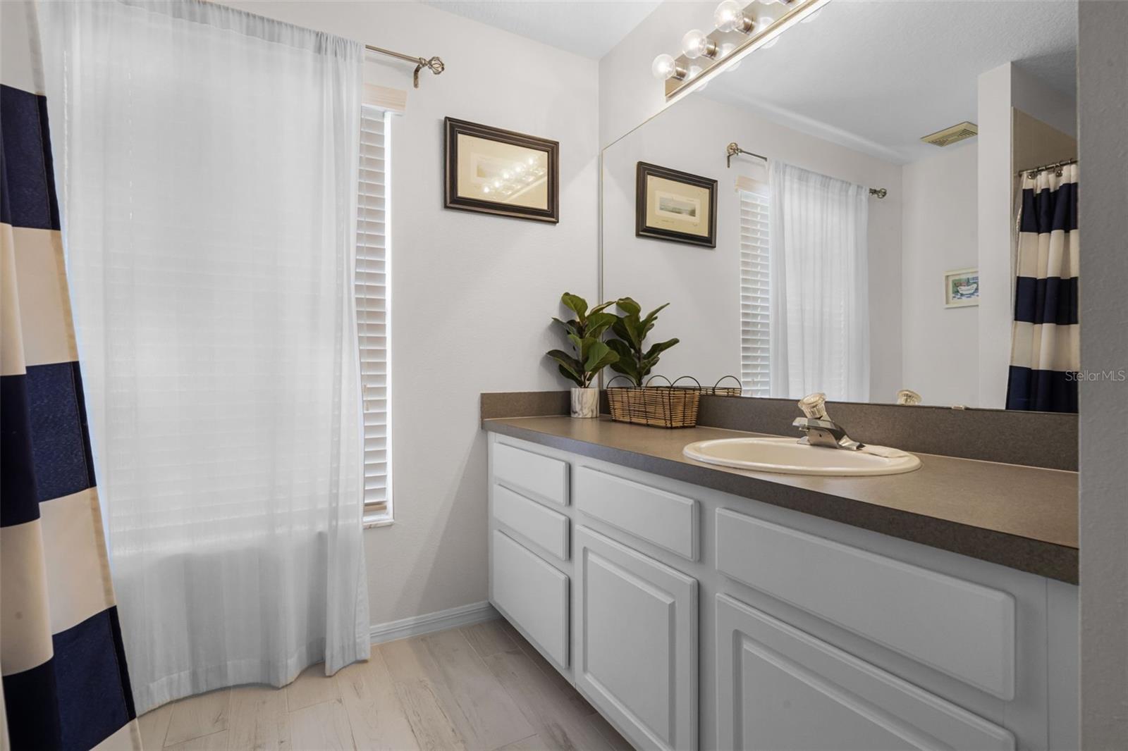 Image 33 of 57 For 909 Troon Circle