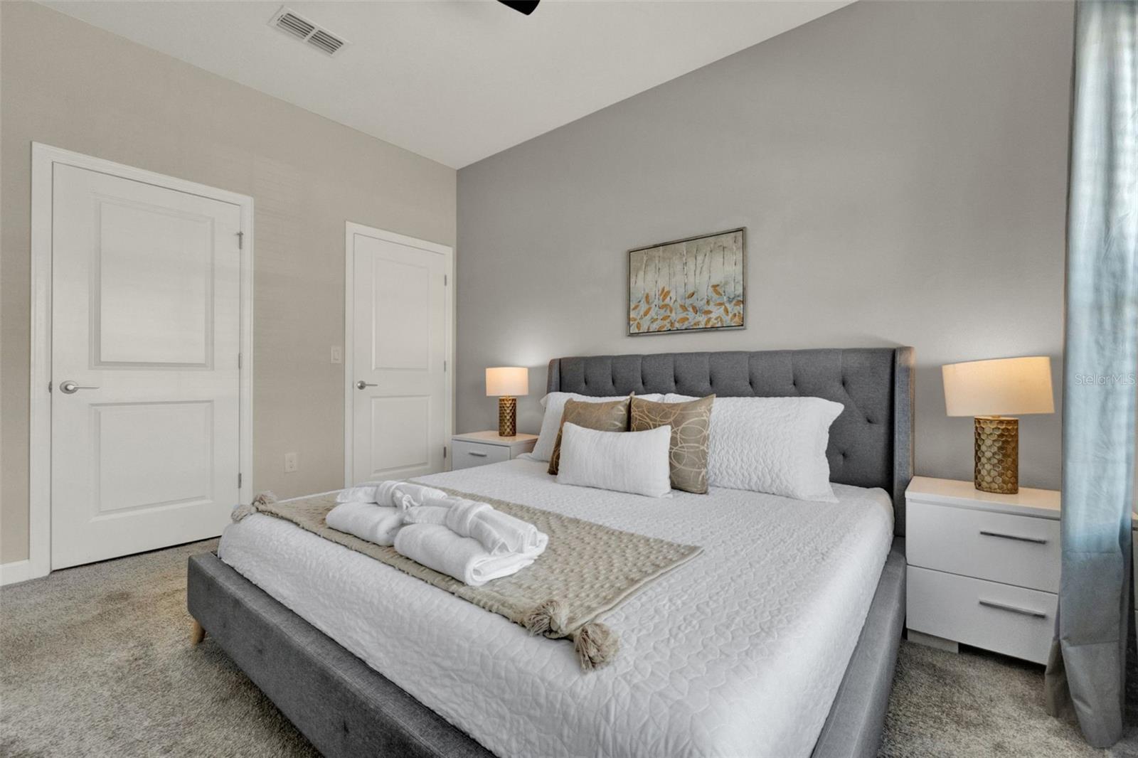 Image 17 of 56 For 4981 Windermere Avenue