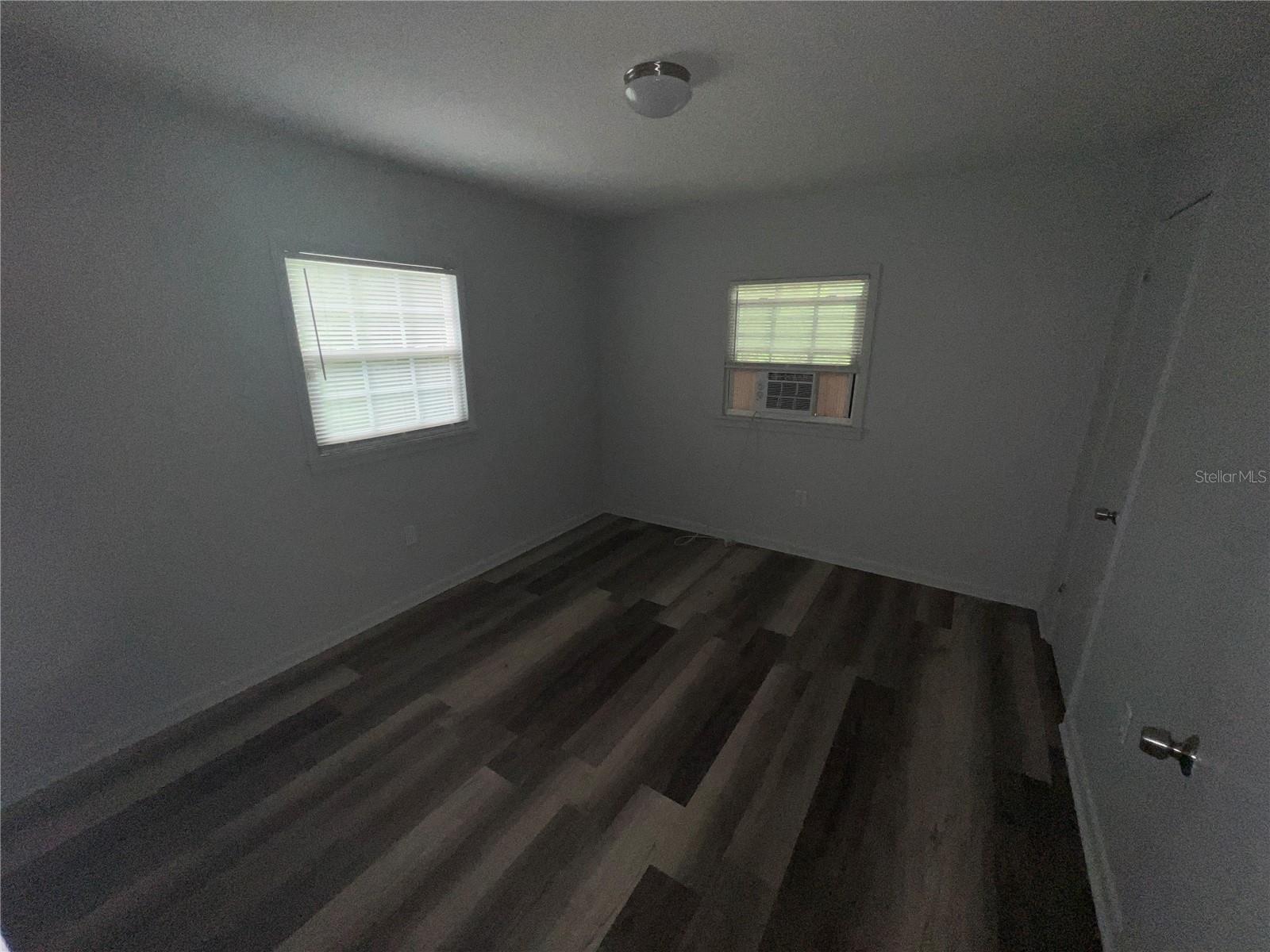 Image 5 of 6 For 3042 Azalea Avenue