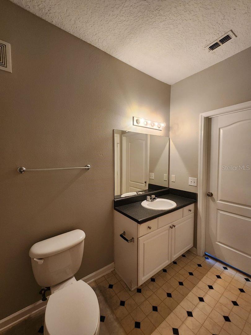 Image 18 of 30 For 8849 Villa View Circle 107