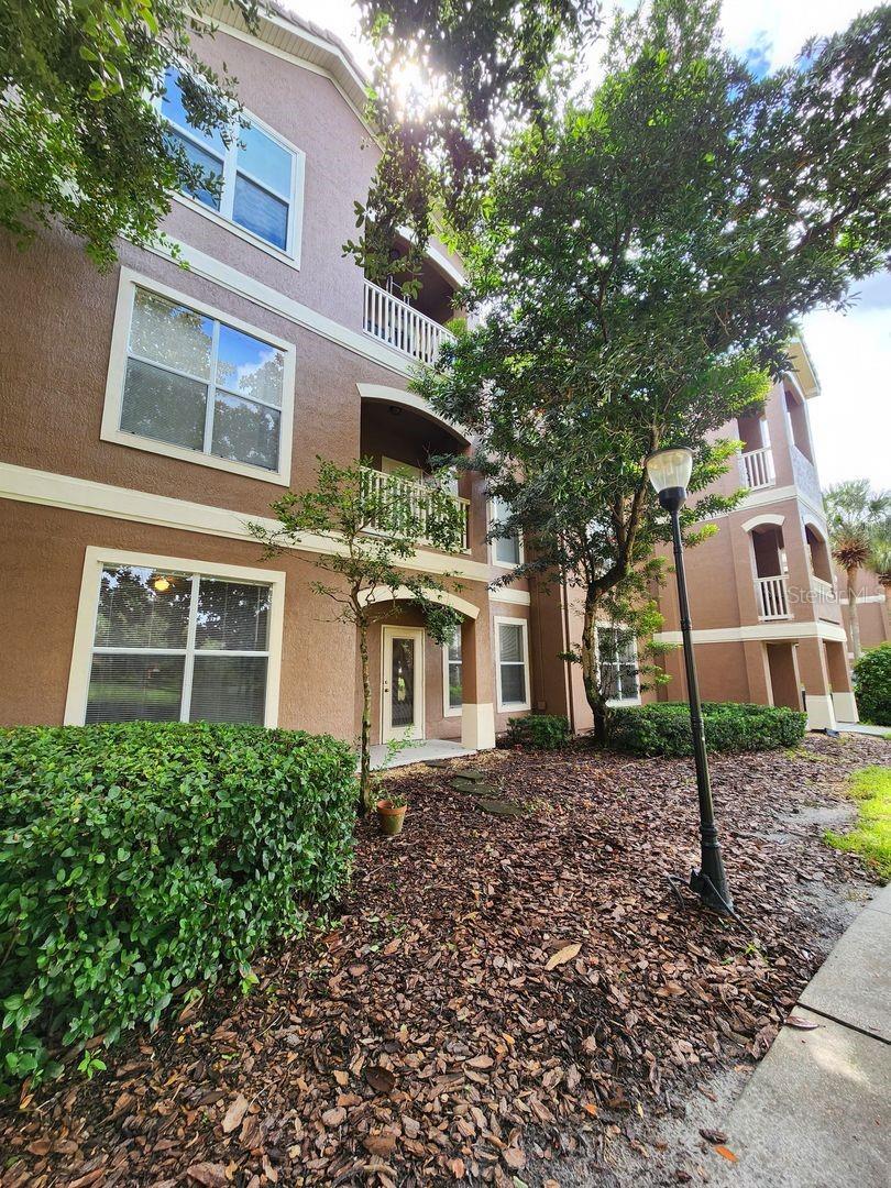 Image 26 of 30 For 8849 Villa View Circle 107