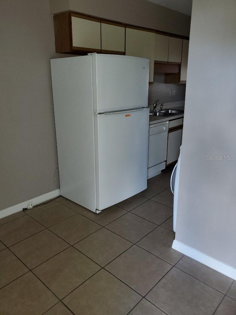 Image 3 of 12 For 2132 St Marteen Court