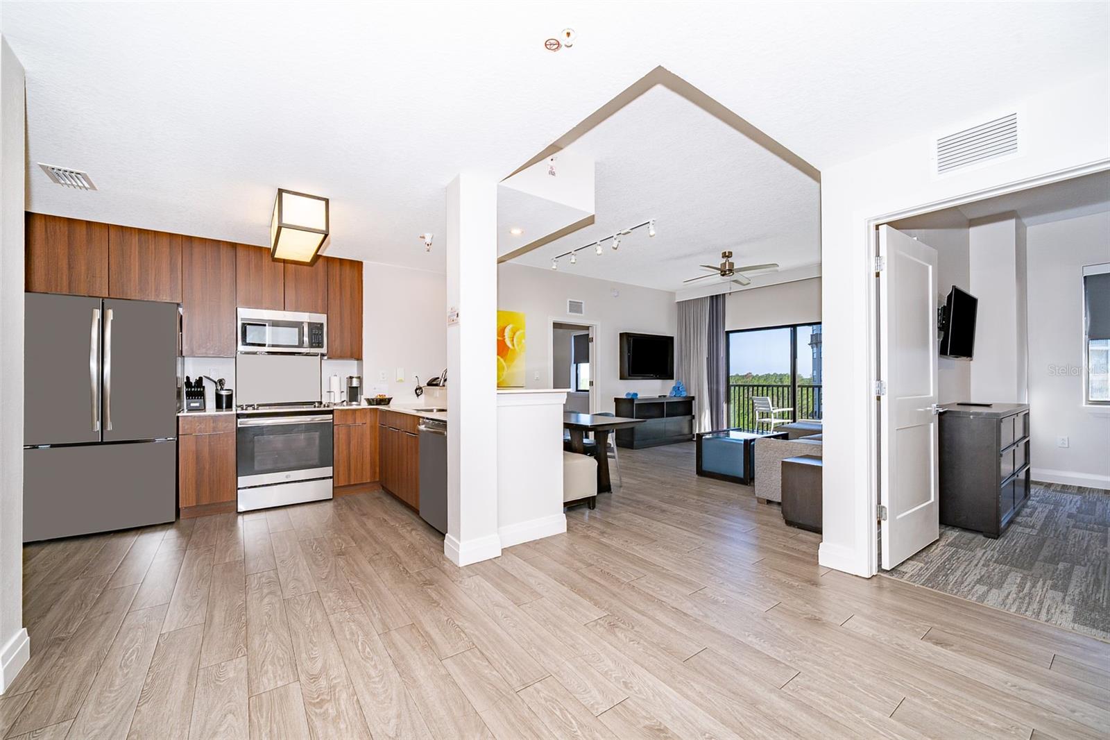 Image 9 of 46 For 14501 Grove Resort Avenue 2534