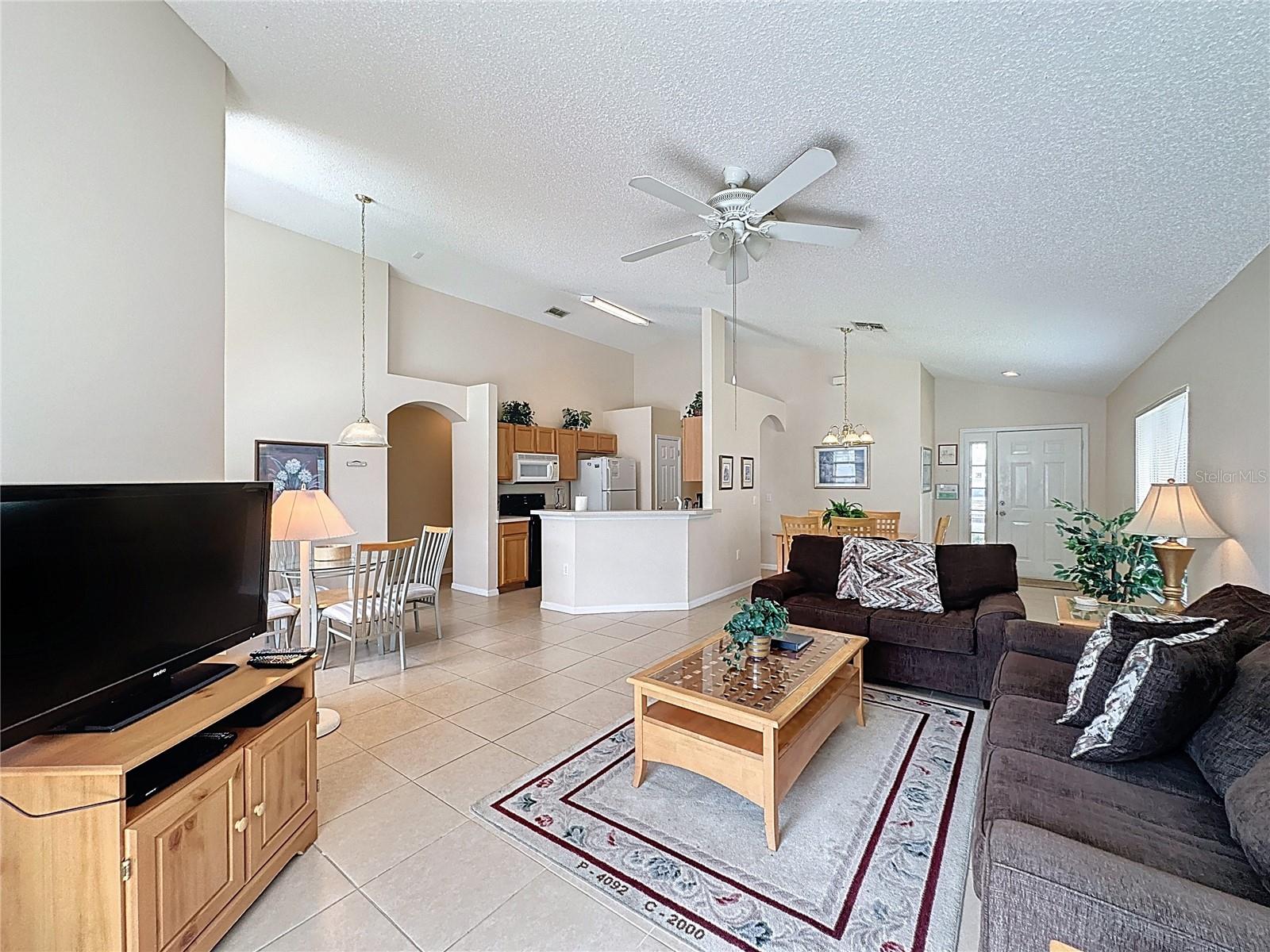Image 11 of 81 For 2649 Hemingway Avenue