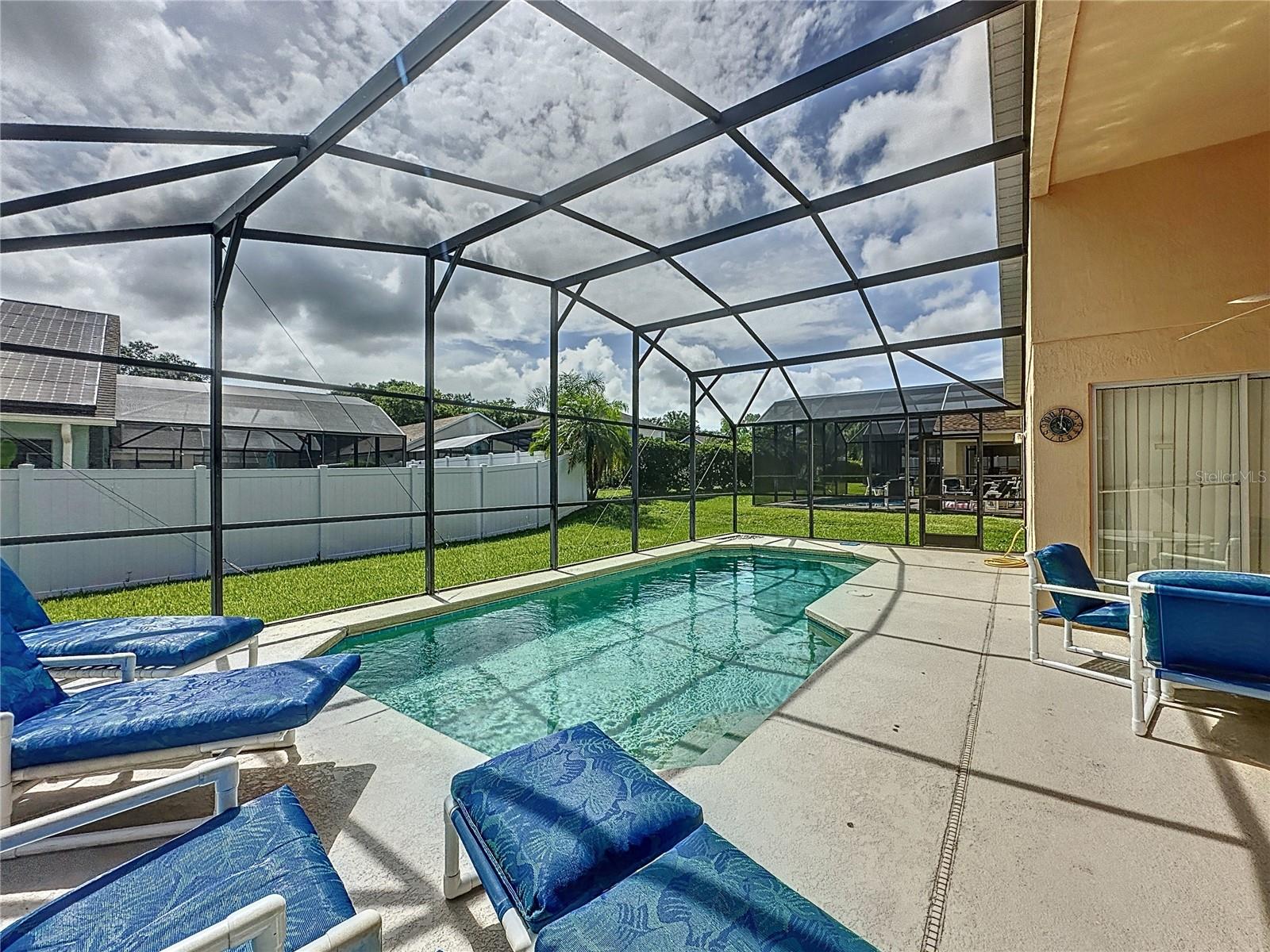 Image 18 of 81 For 2649 Hemingway Avenue