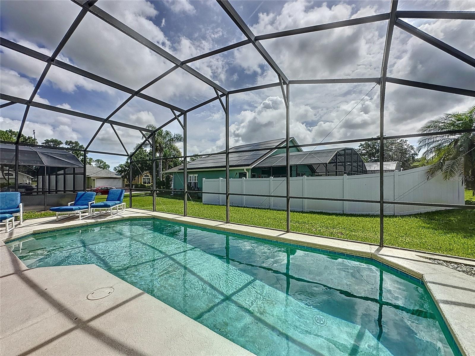 Image 20 of 81 For 2649 Hemingway Avenue