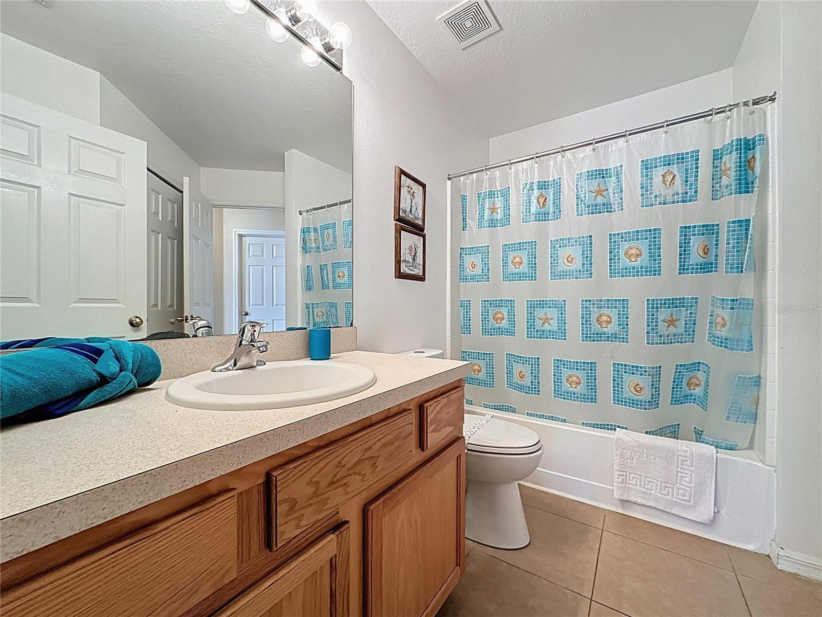 Image 32 of 81 For 2649 Hemingway Avenue