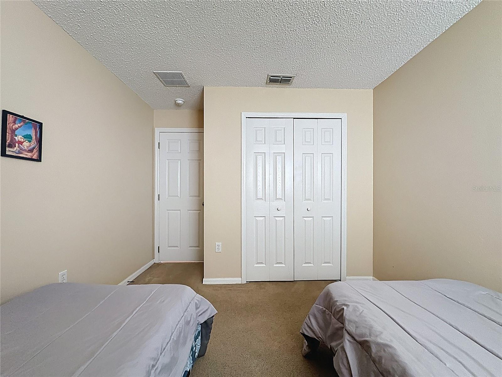 Image 38 of 81 For 2649 Hemingway Avenue